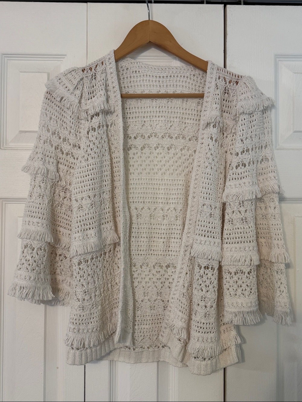 Chico's White Crochet Cardigan Tiered Cha-Cha Sleeve size large sezane style